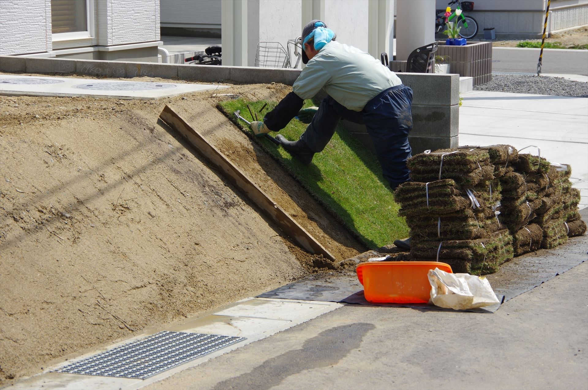 雑草対策を実施 | 京都の造園なら株式会社山一造園